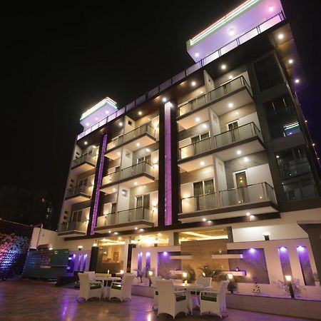 Twin Towers Bed and Breakfast Greater Noida Εξωτερικό φωτογραφία