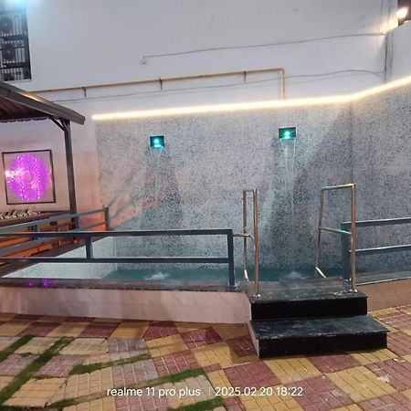 Twin Towers Bed and Breakfast Greater Noida Εξωτερικό φωτογραφία