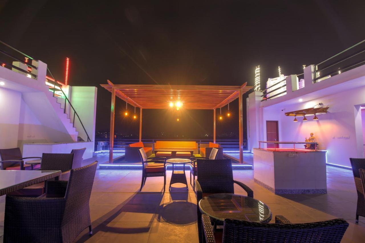 Twin Towers Bed and Breakfast Greater Noida Εξωτερικό φωτογραφία