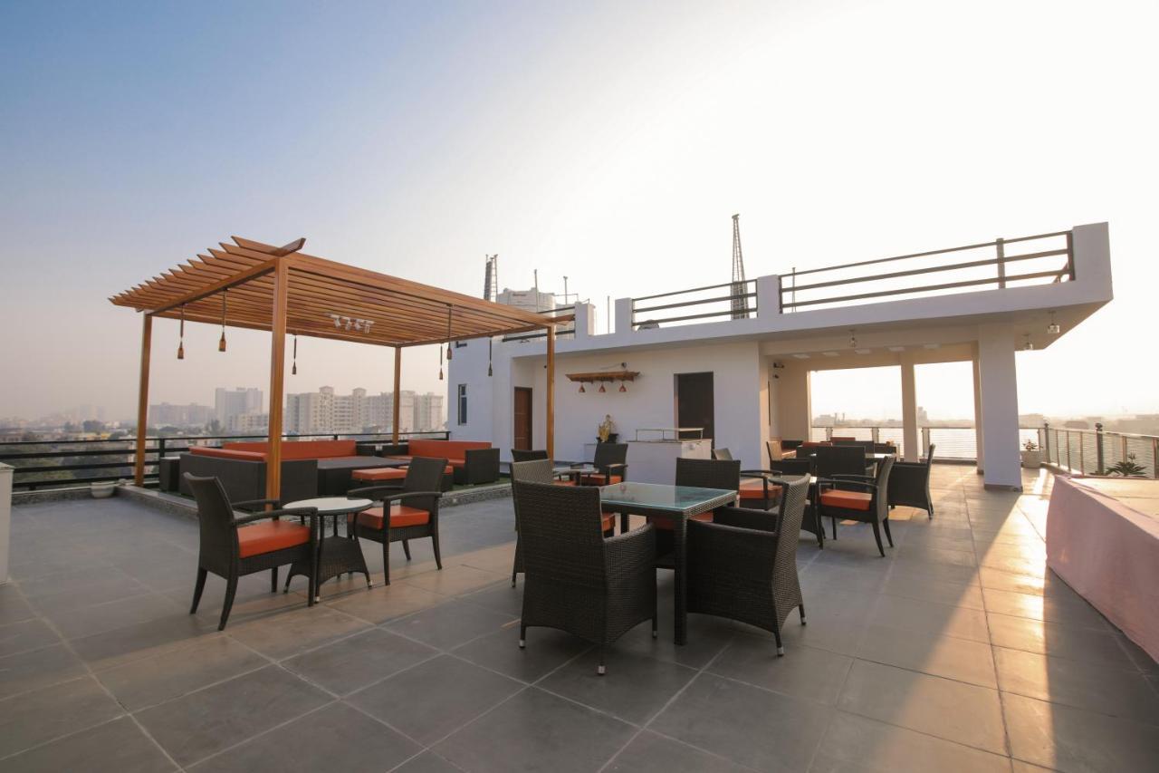 Twin Towers Bed and Breakfast Greater Noida Εξωτερικό φωτογραφία
