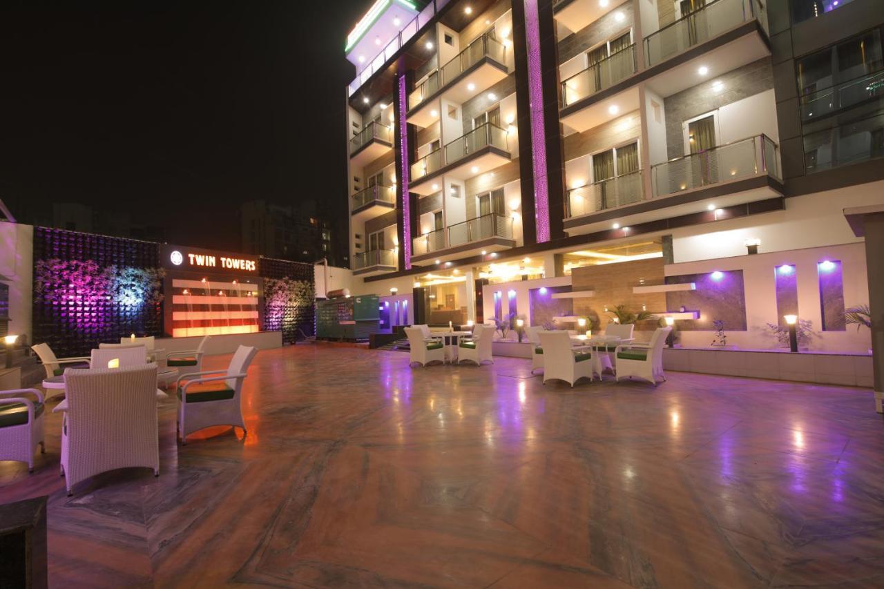 Twin Towers Bed and Breakfast Greater Noida Εξωτερικό φωτογραφία