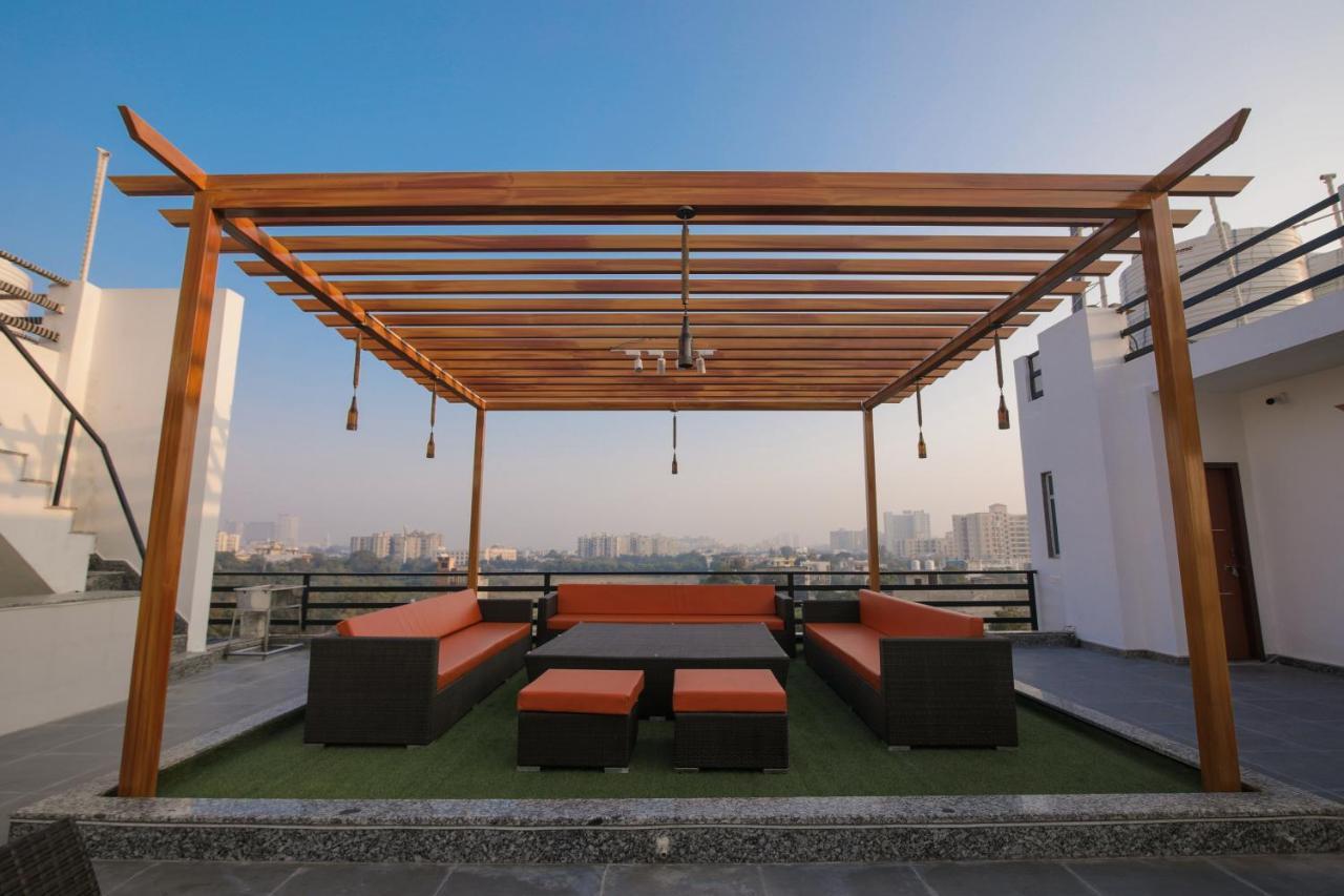 Twin Towers Bed and Breakfast Greater Noida Εξωτερικό φωτογραφία