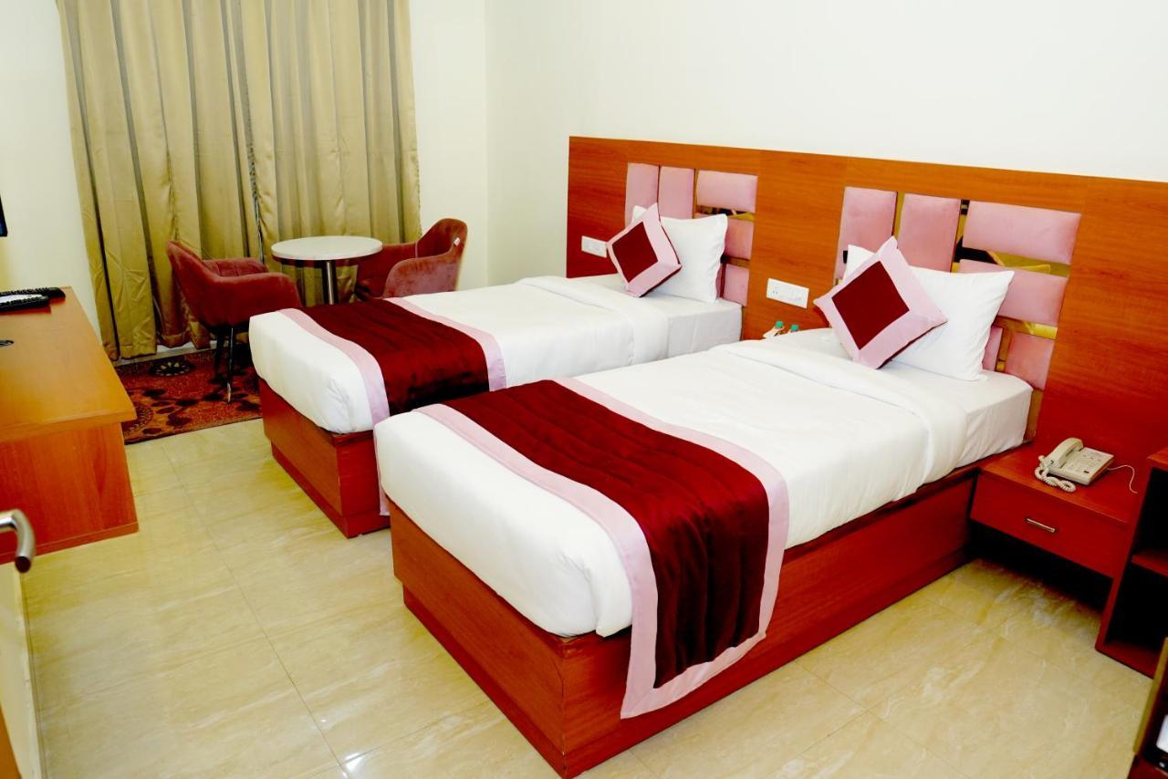 Twin Towers Bed and Breakfast Greater Noida Εξωτερικό φωτογραφία