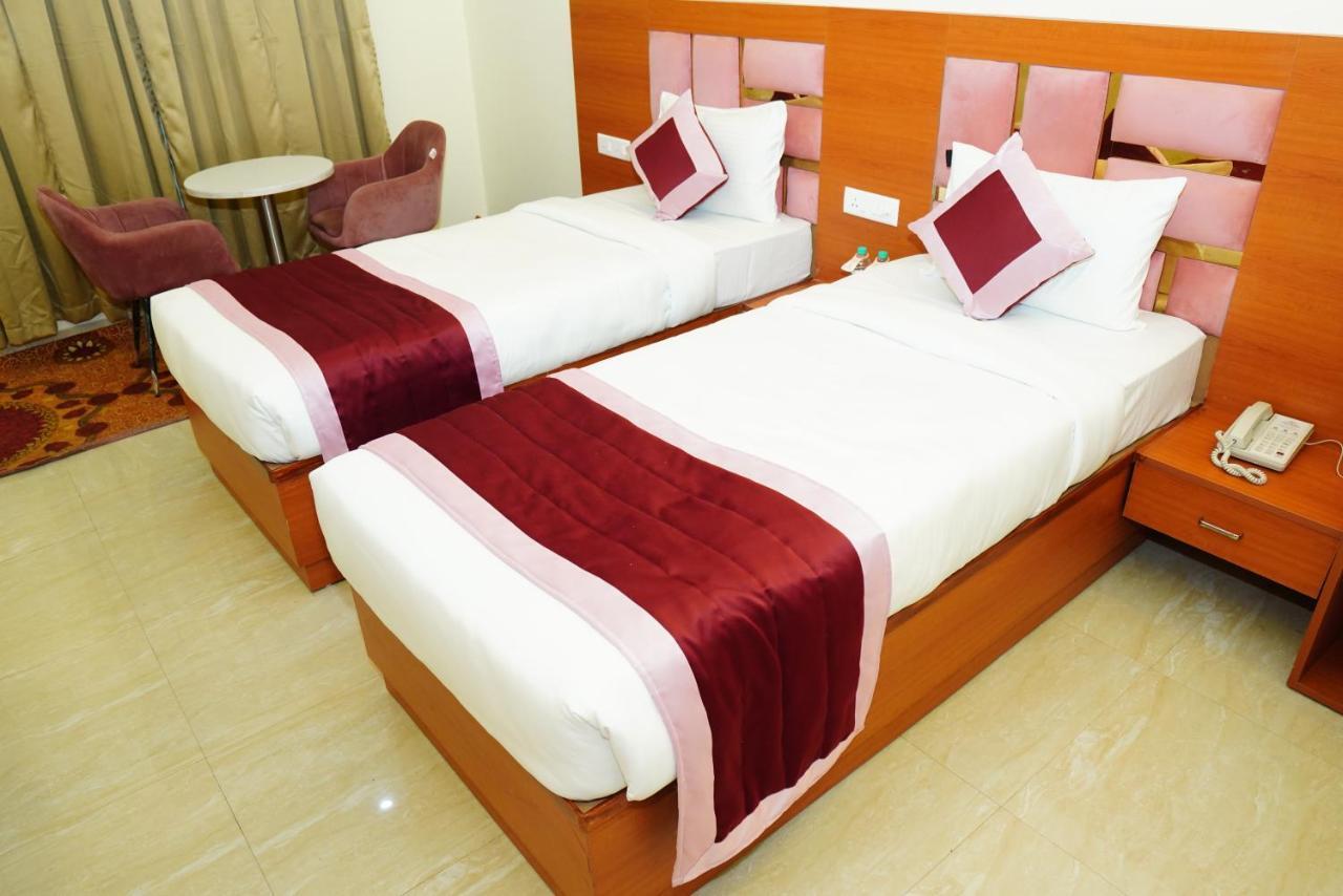Twin Towers Bed and Breakfast Greater Noida Εξωτερικό φωτογραφία